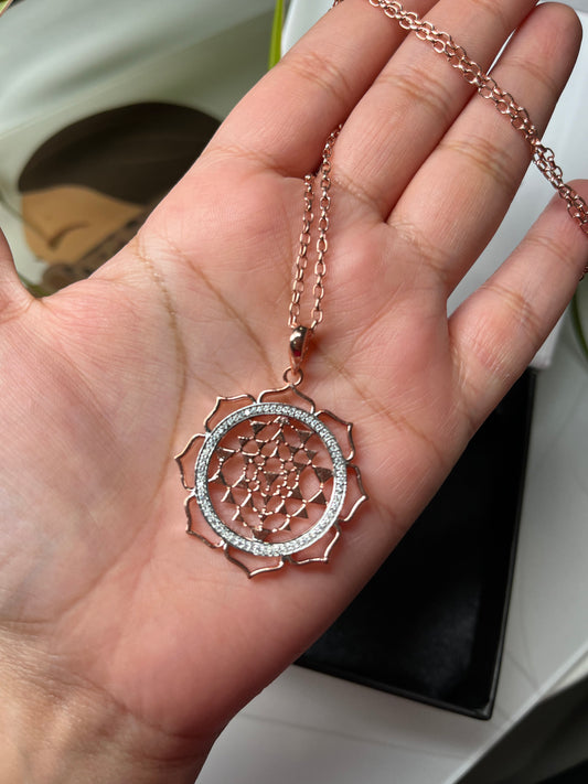 Mantra Pendant chain