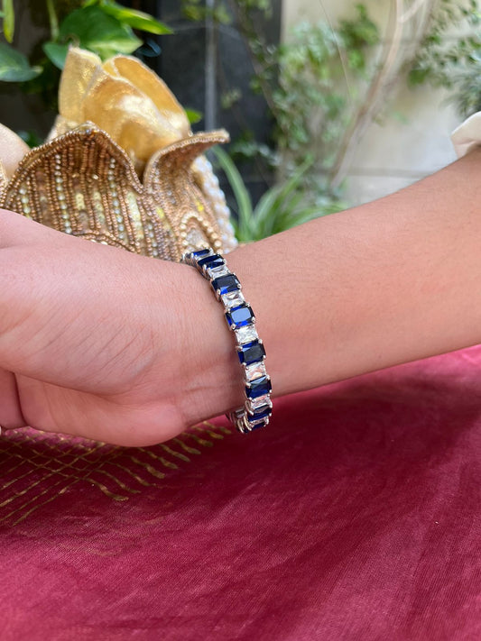 Blue Sapphire Openable Bracelet