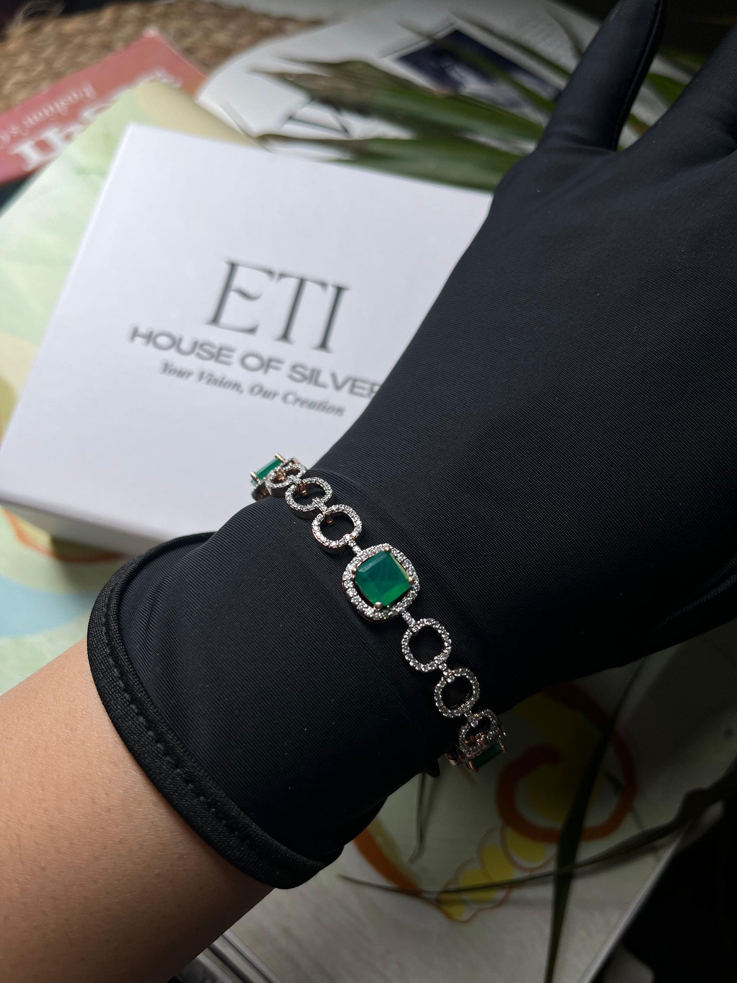 Cushion Emerald Bracelet