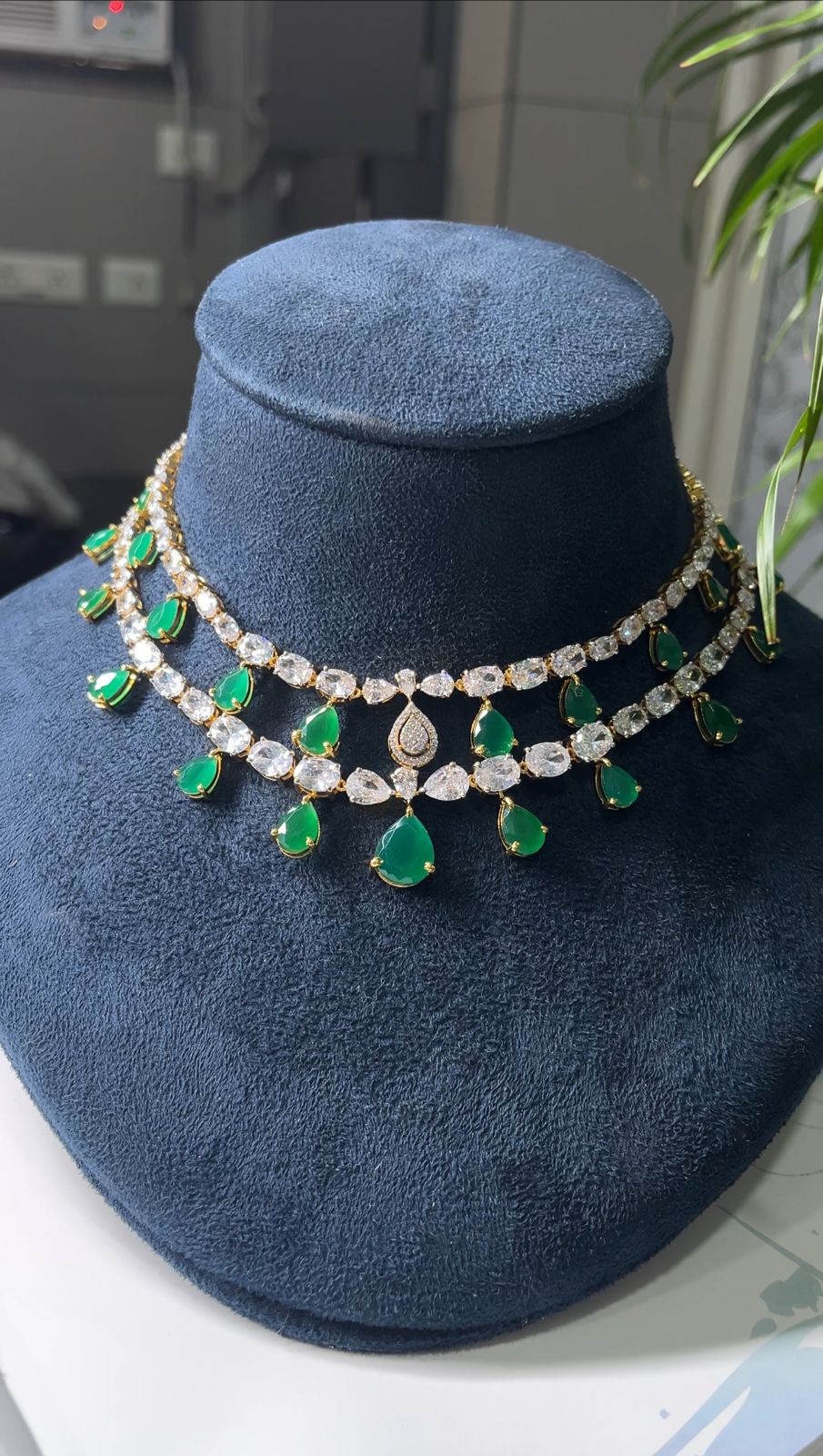 Detachable Layered Emerald Necklace