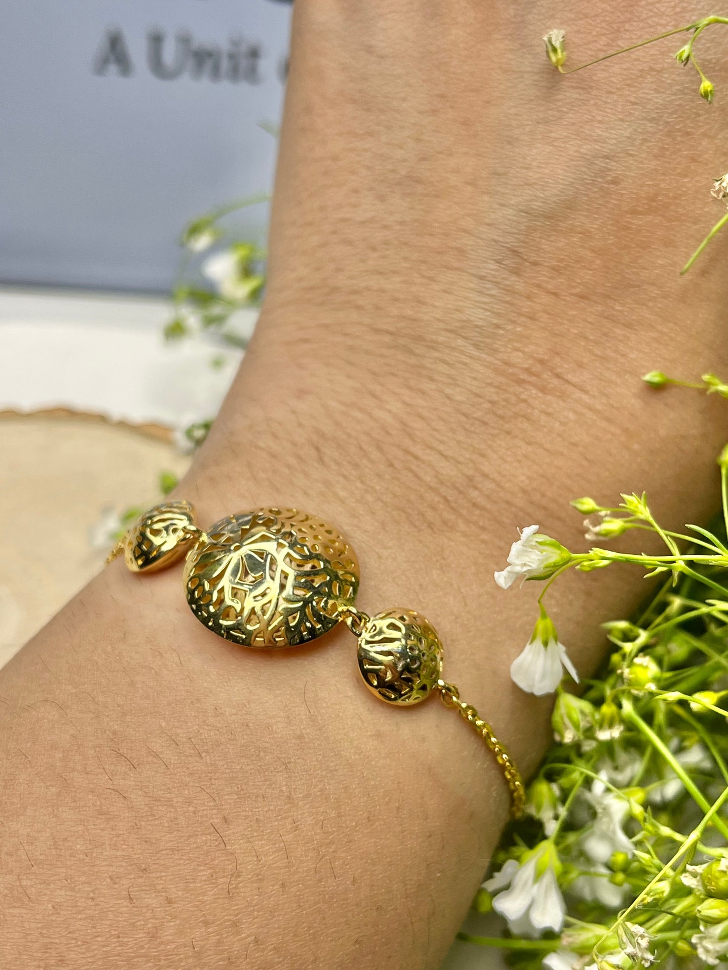 Mehak's Disc Bracelet