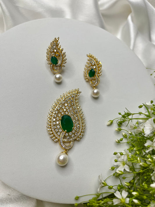 Emerald Pendant Set